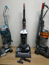 DYSON DC33 Hoover ** THE