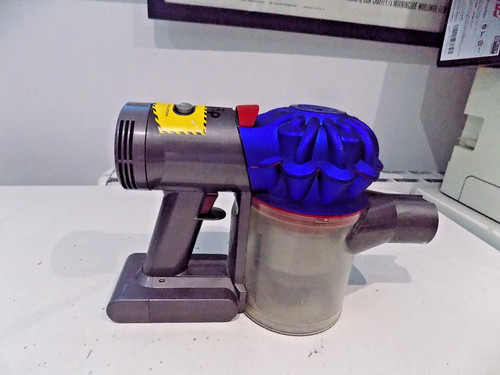 Dyson vacuum cleaner - v7, main