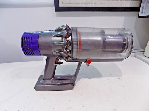 Dyson v10 vacuum - dyson,